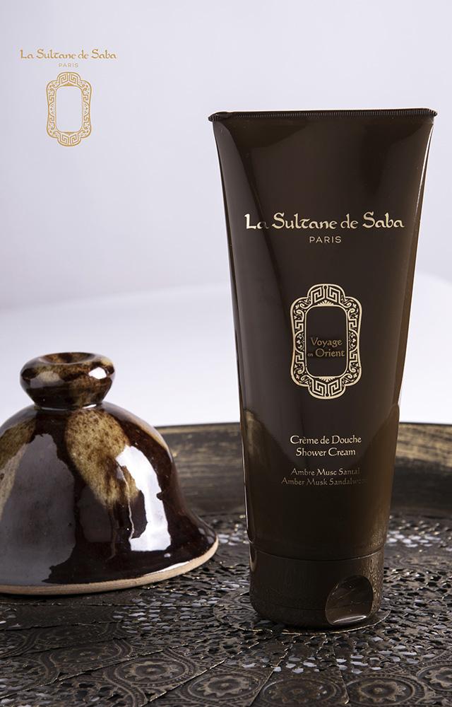 file:///C:/Users/Diana Diaconu/Pictures/Saved Pictures/La Sultane de Saba/PACKSHOT ESHOP 2020/ORIENT/Creme de douche AMS.png